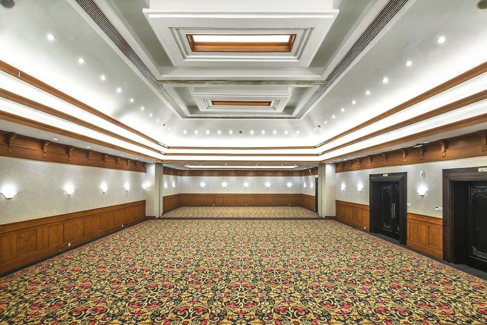 Lido Lake Resort by MNC Hotel Bogor Eksteriør bilde
